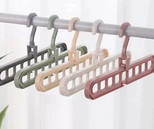 Cintre de rangement modifiable pour vêtements